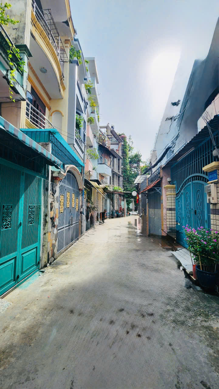 QUẬN 10 – THÀNH THÁI – HXH 5M – 60M² – NHỈNH 11 TỶ. <br><br><br><br><br><br><br><br><br><br><br><br><br><br><br><br><br><br>. - Ảnh 2